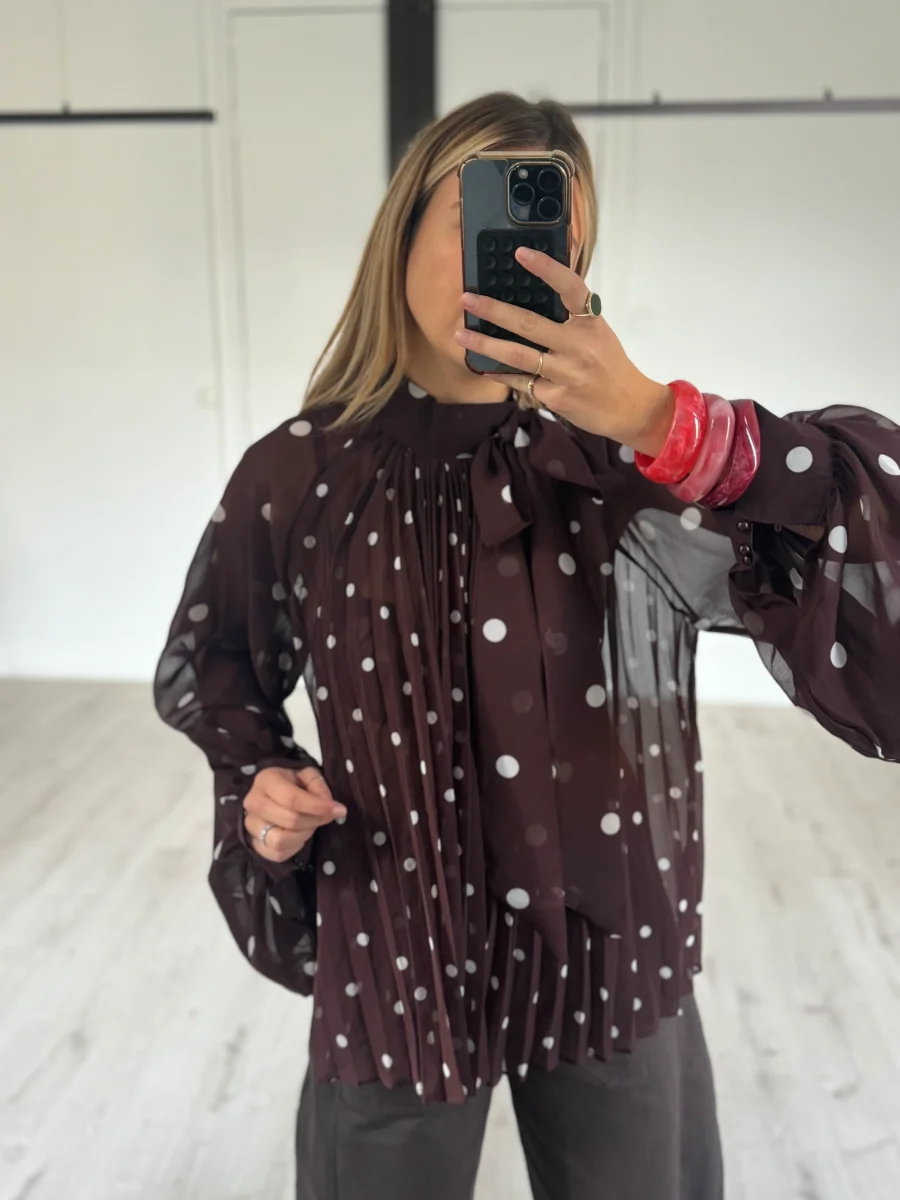 Blouse à pois plissée – Image 2