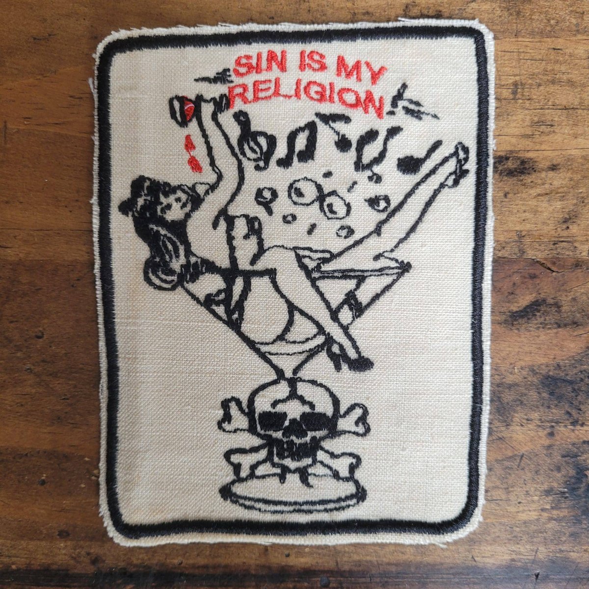 Patch Brodé "Sin is my religion" EN VIEUX TISSU COTON