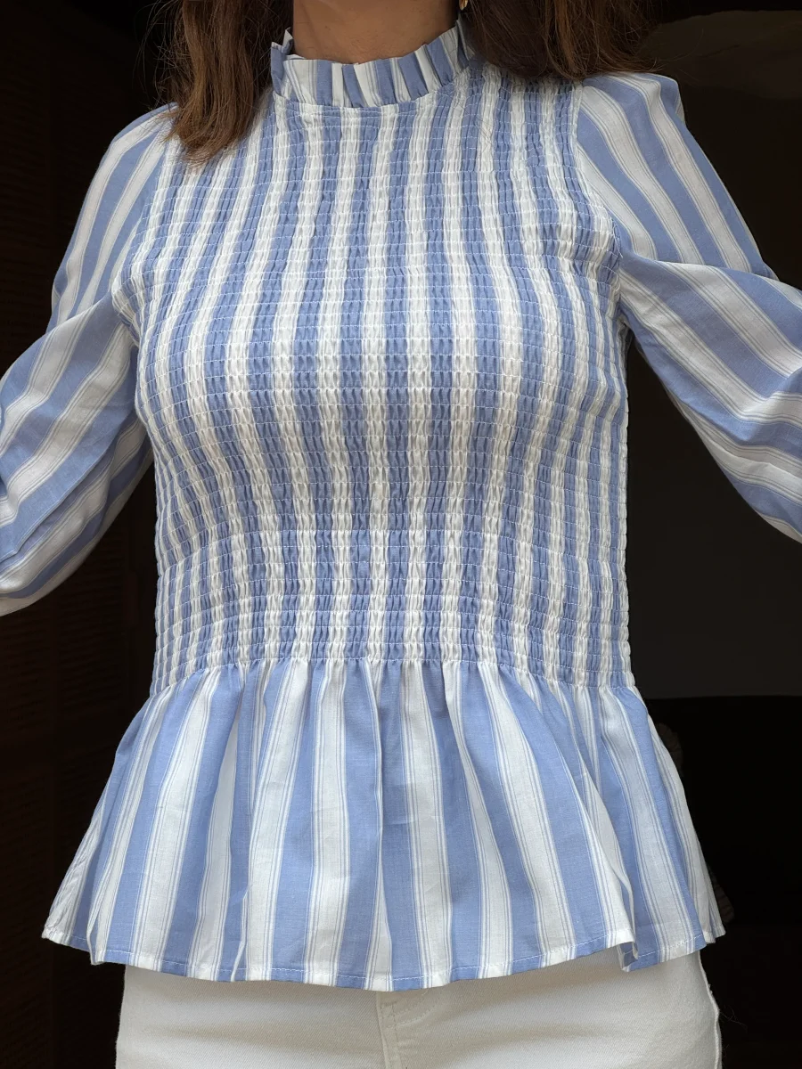 Top manche longue cintré avec volant rayures blanche et ciel MILOE – Image 5