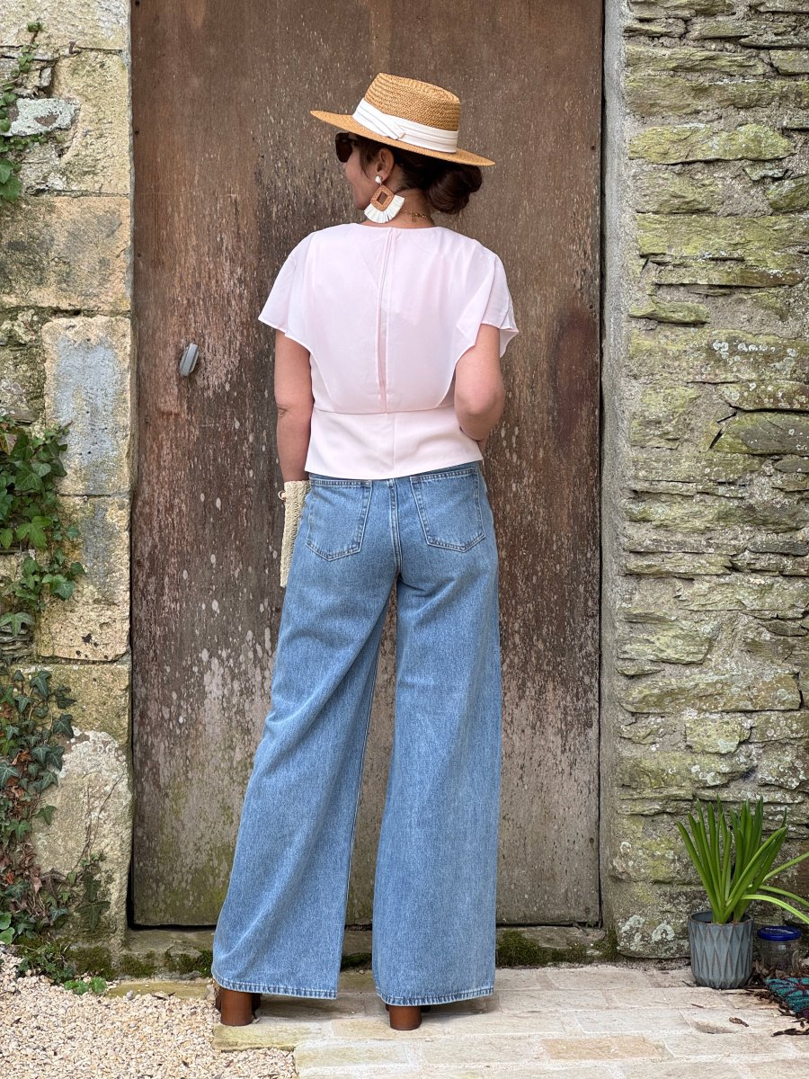 Top rose drapé croisé volant NOA – Image 5