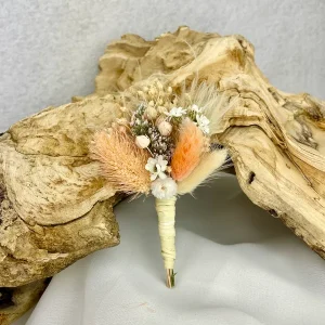 Boutonnière Bohème Palm nuances abricot milka - Accessoire mariage