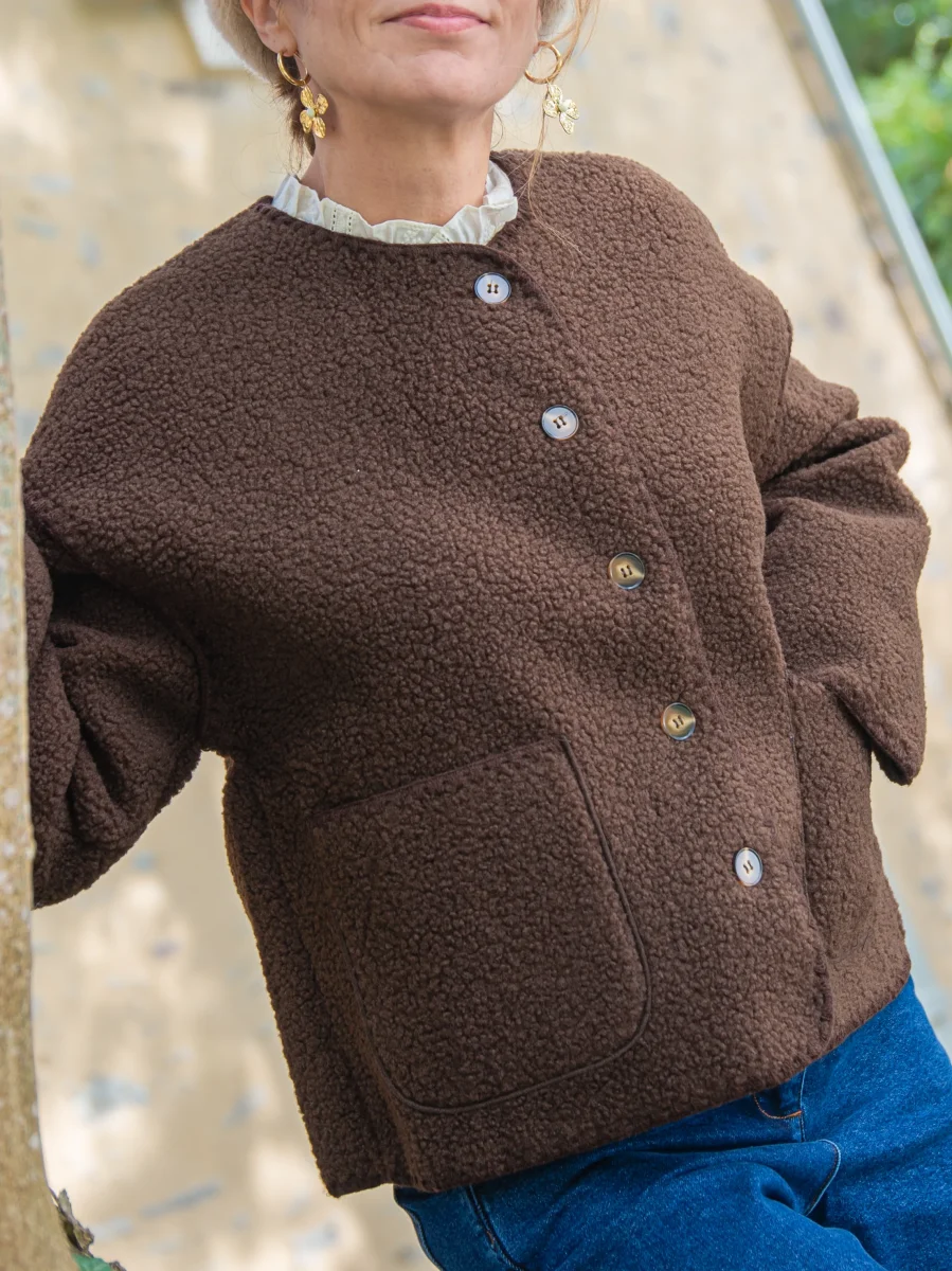 Veste chocolat effet mouton retourné AELIA – Image 3