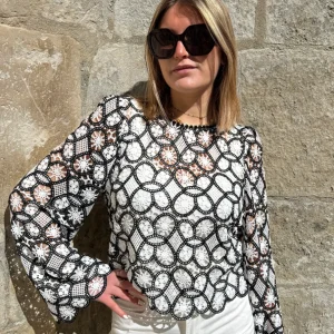 Top ajouré noir et blanc AELA