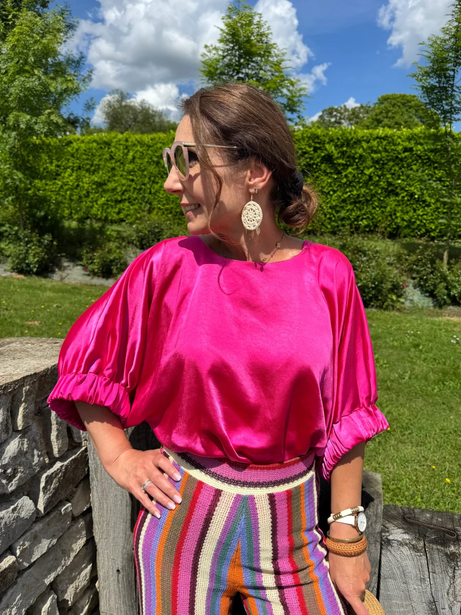 Top en satin fuchsia oversize RITA – Image 2
