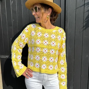 Top en crochet jaune avec marguerites PAULA