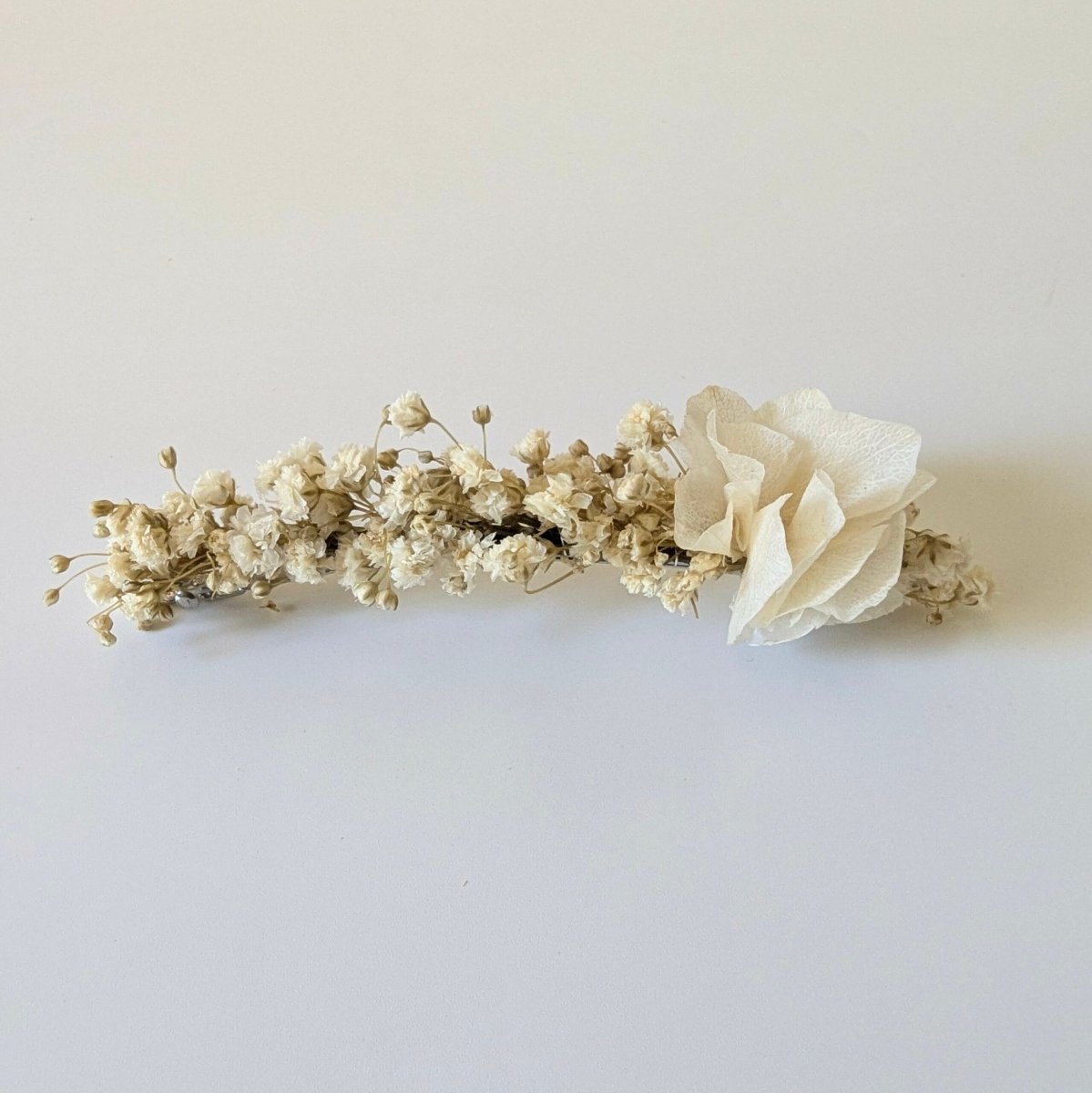Barrette à cheveux ornée de gypsophile stabilisée, Alma – Image 3