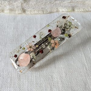 Barrette en résine transparente et fleurs séchées, création artisanale, Ophélie
