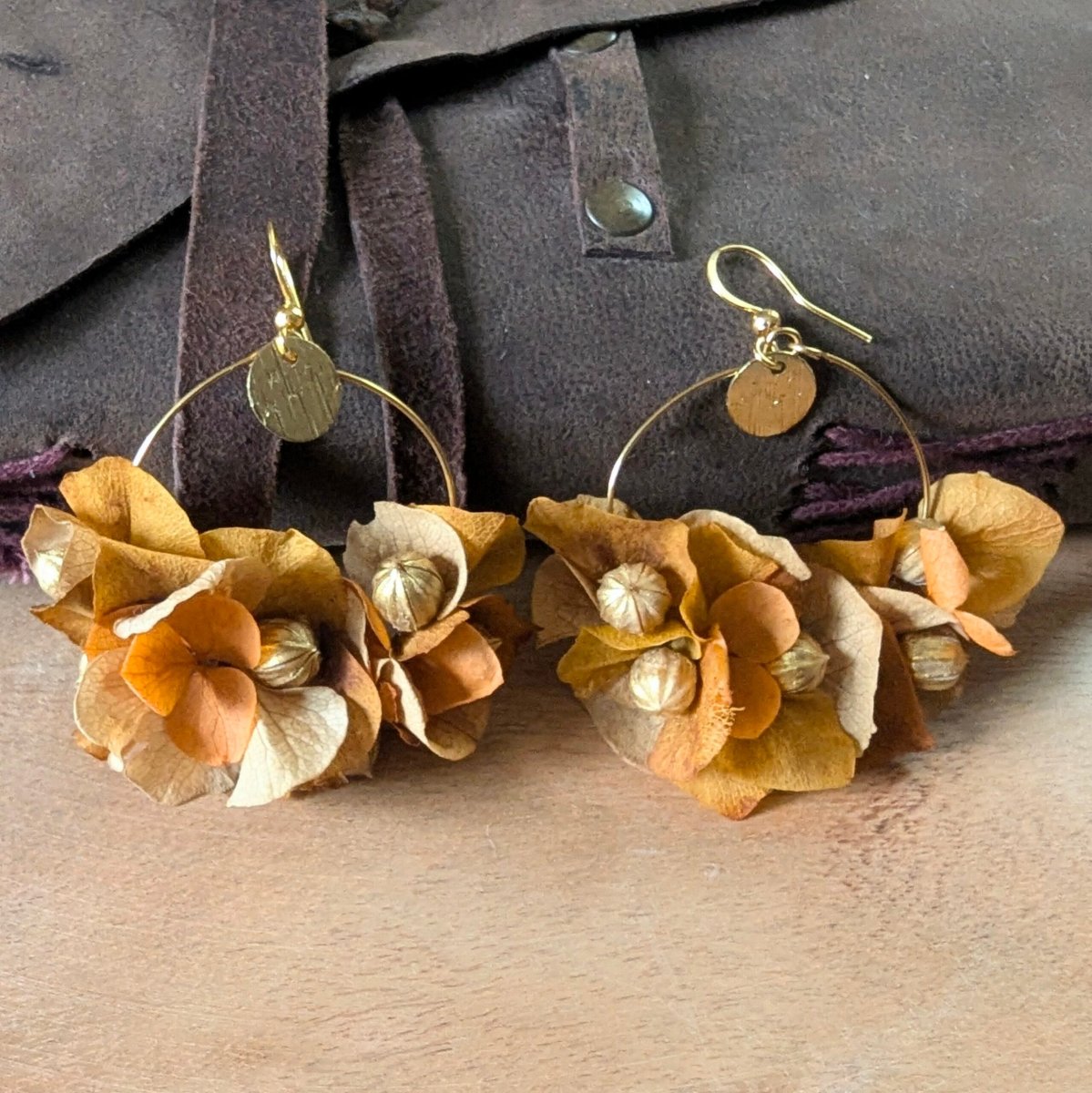 Boucles d’oreilles créoles en fleurs stabilisées, Élora – Image 3