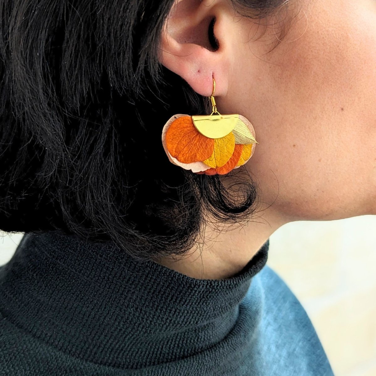 Boucles d’oreilles éventail en fleurs stabilisées, bijou bohème, Neus – Image 7