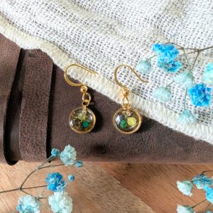 Boucles d’oreilles pendantes en résine & fleurs séchées, Agatha