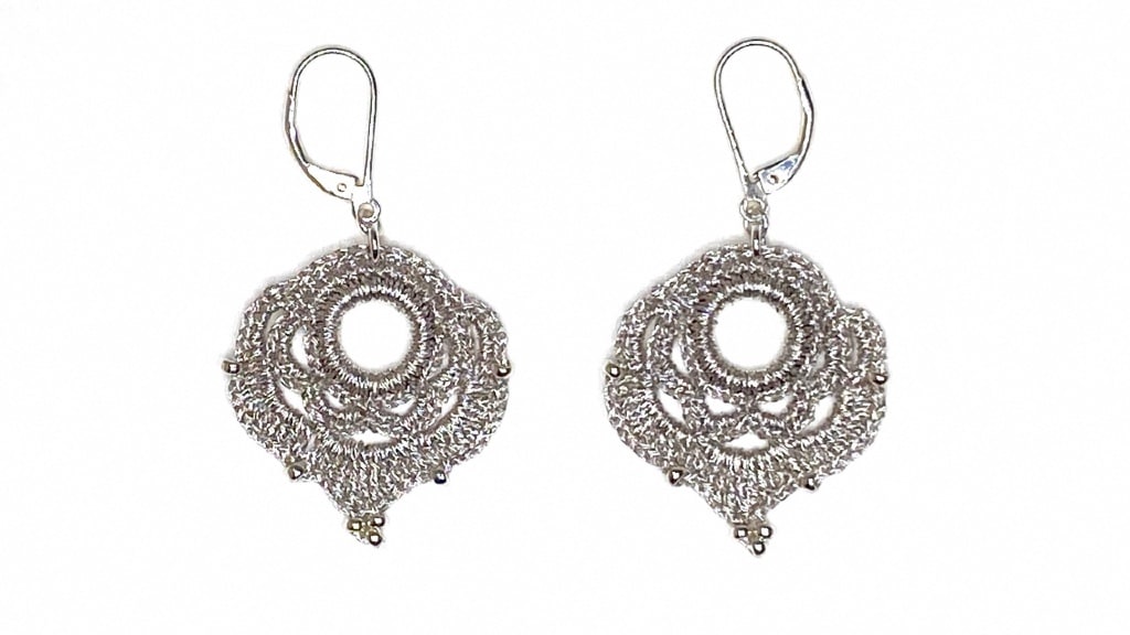Boucles d’oreilles pendantes Cœur – Image 3
