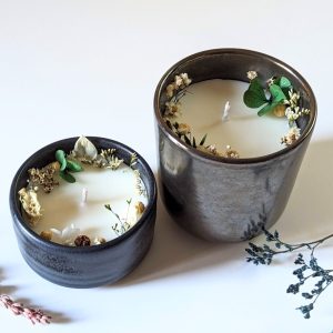 Bougie fleurie parfum bergamote, pin, bois de santal, Lilou