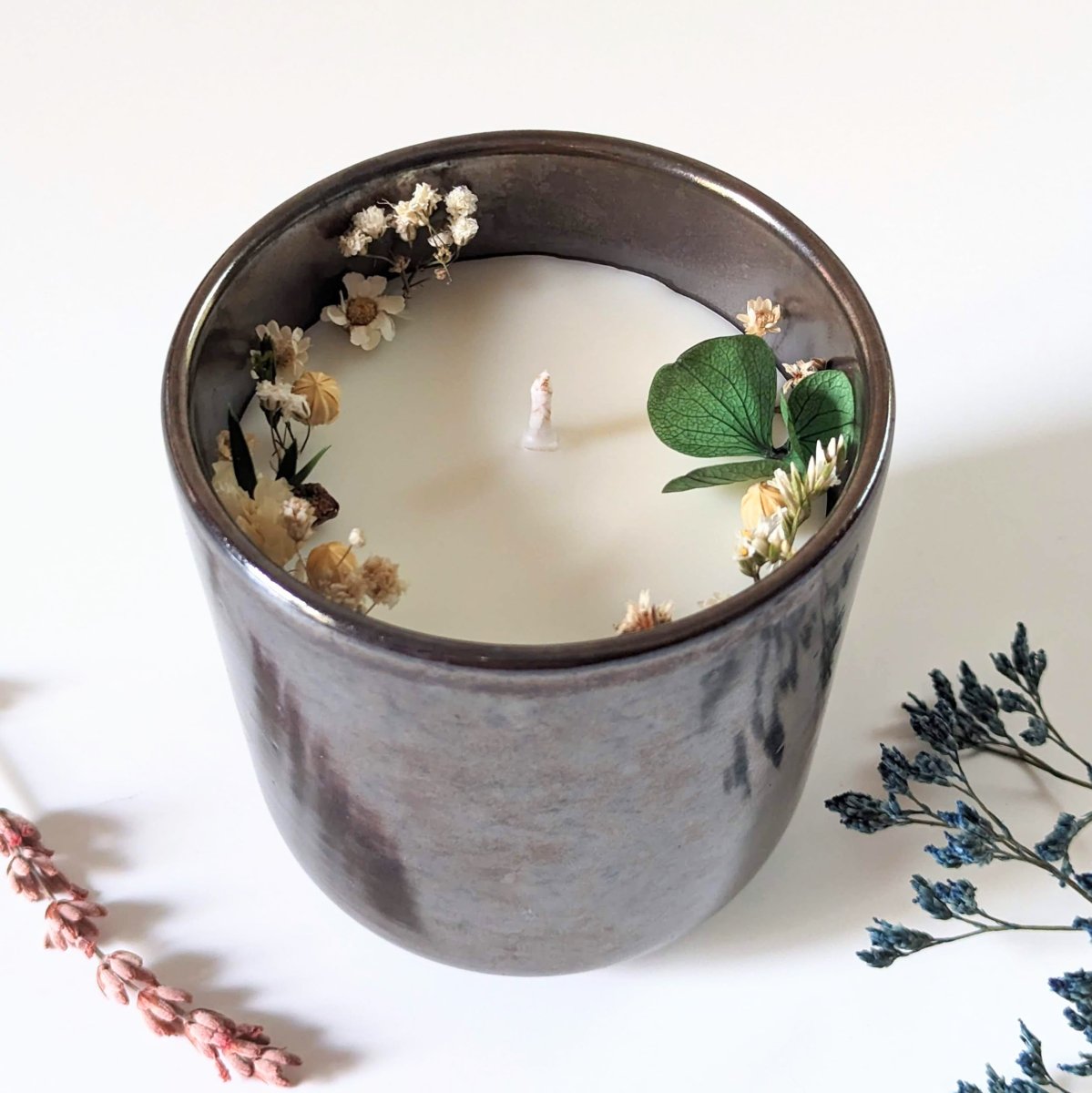 Bougie fleurie parfum bergamote, pin, bois de santal, Lilou – Image 4