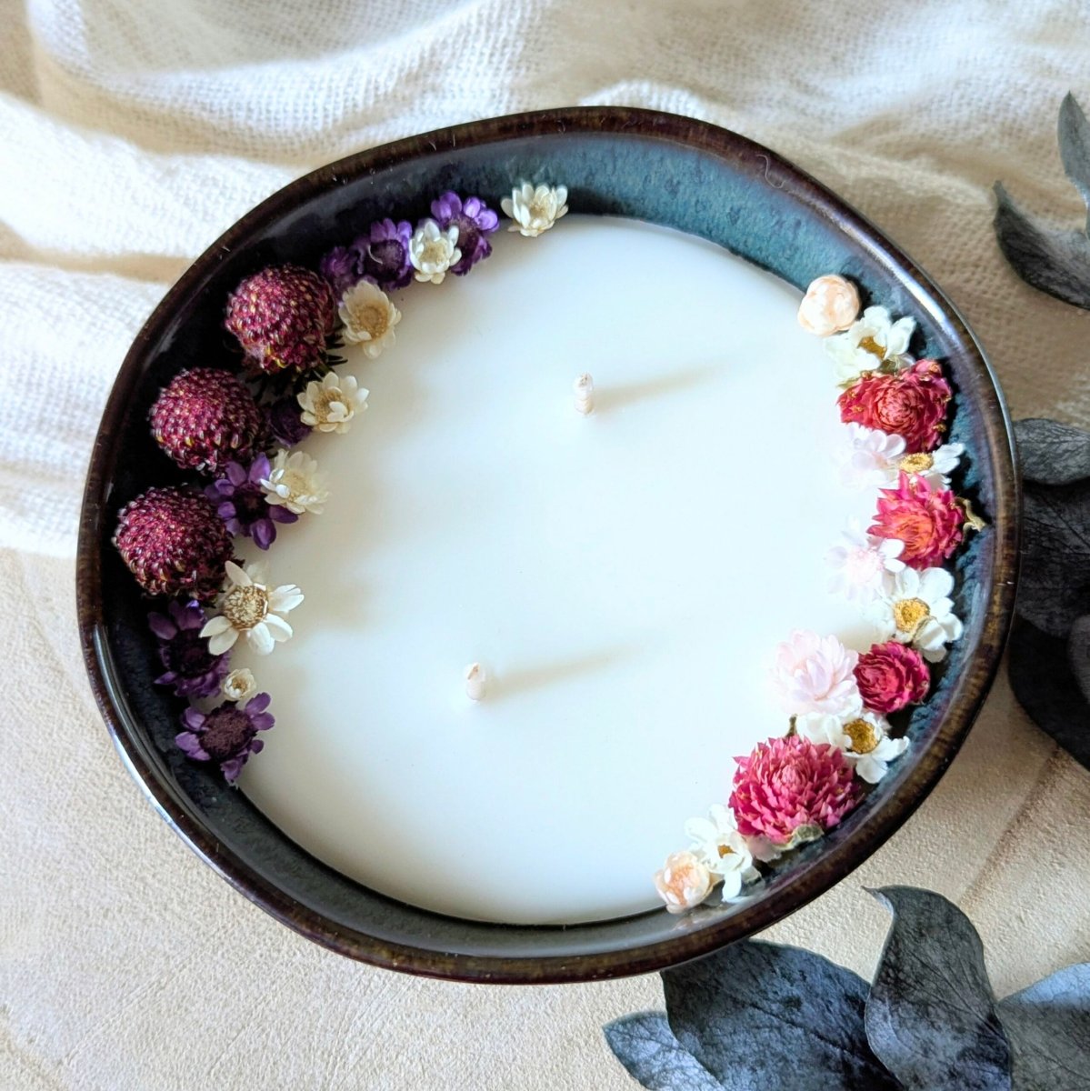 Bougie fleurie parfum rose oud, Yuriko – Image 4