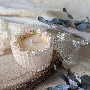 Bougie fleurie parfum jasmin, Caramelo