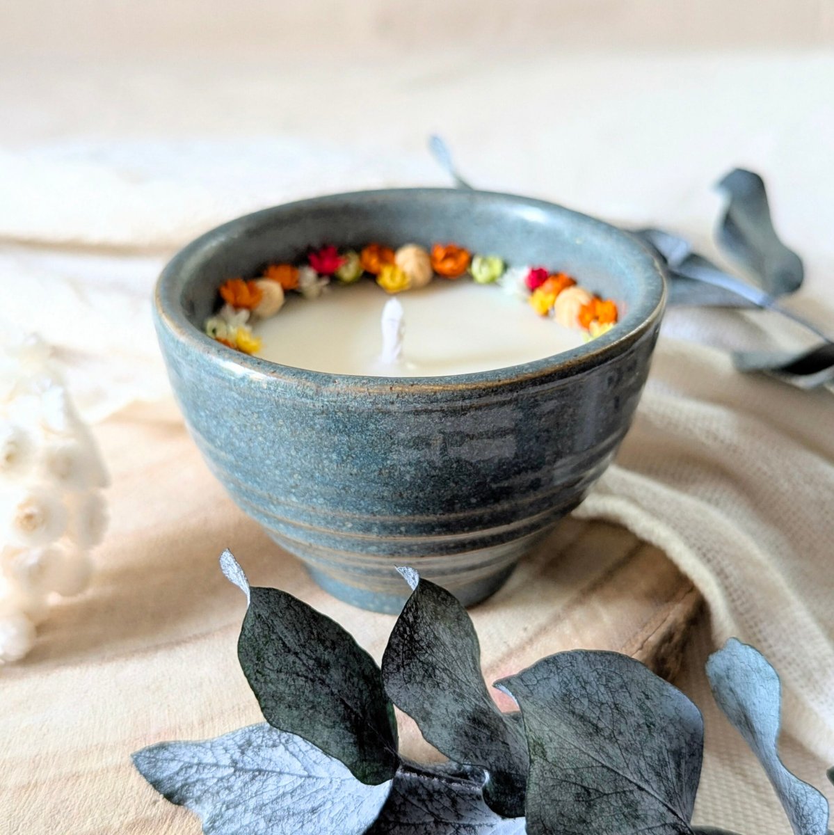 Bougie fleurie parfum rose des champs, Zoé – Image 5