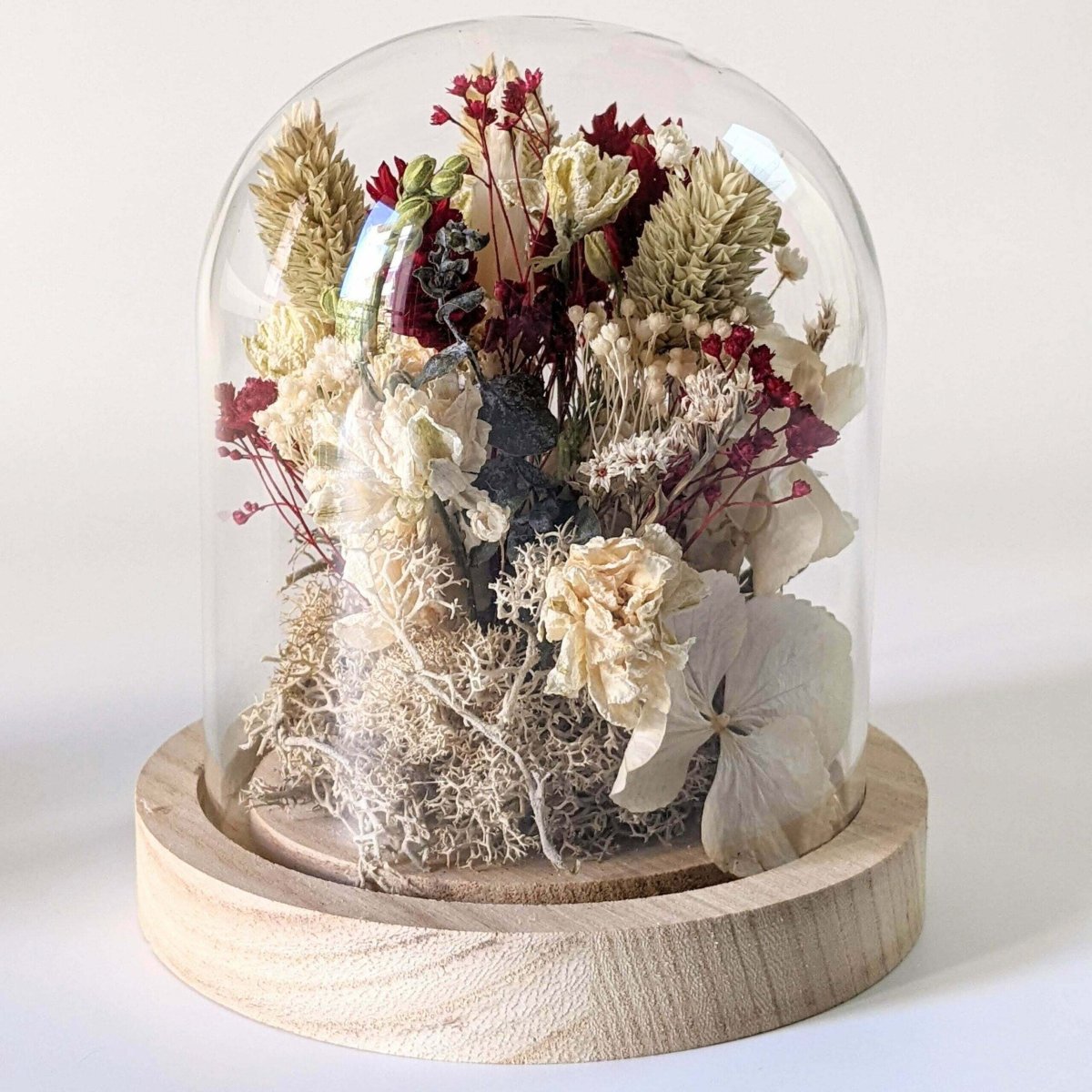 Cloche de fleurs séchées aux couleurs rouges et vertes, Sofia – Image 4