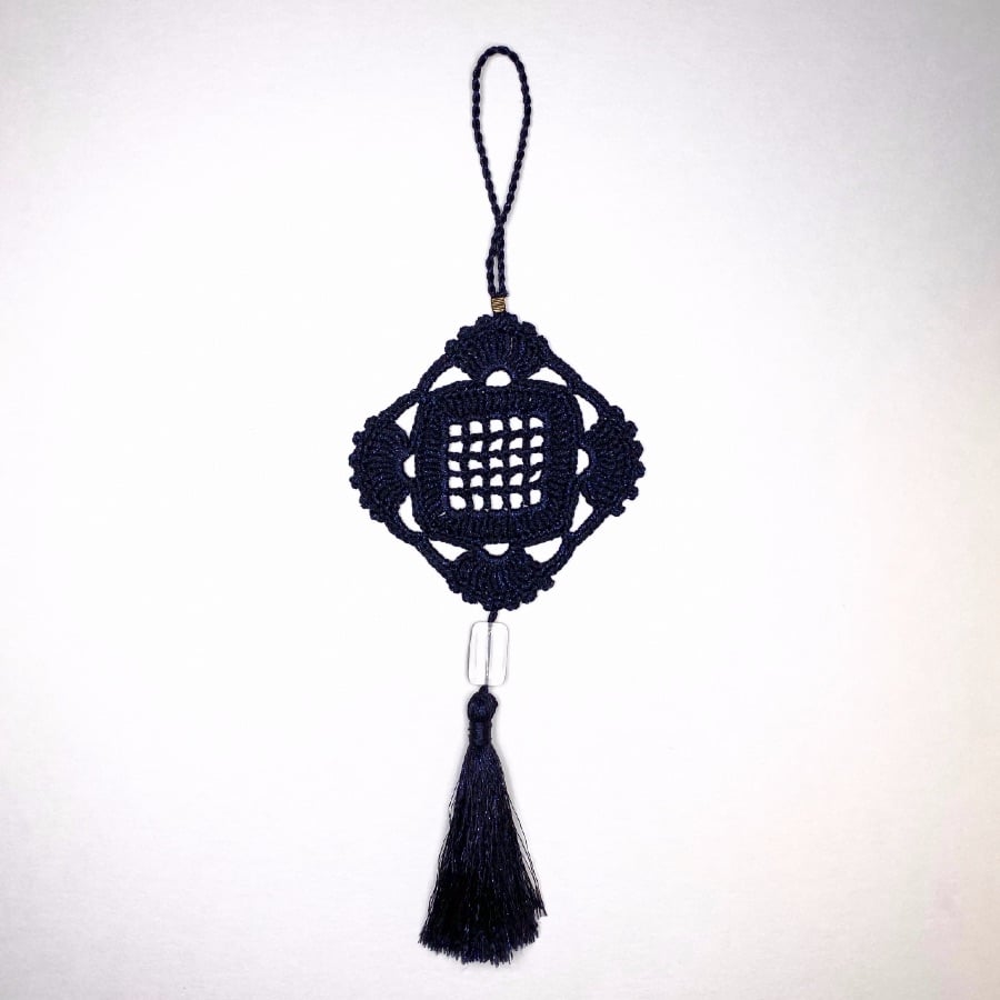 Déco en dentelle au crochet et perle – Image 5