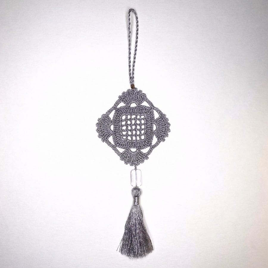 Déco en dentelle au crochet et perle – Image 7