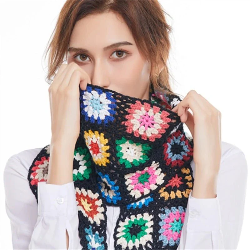 Echarpe au Crochet Raffinée Ornée de Fleurs – Image 4