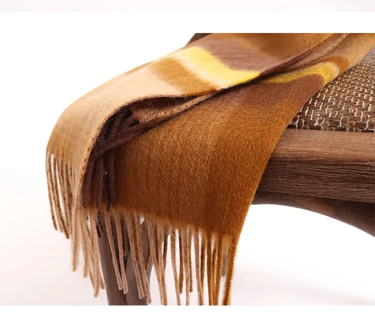 Echarpe en laine à carreaux avec ligne colorée – Image 8