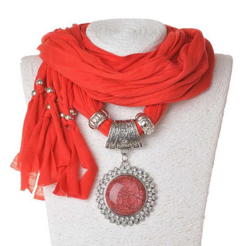 Foulard avec pendentif rond – Image 4