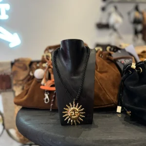 Collier corde noir soleil