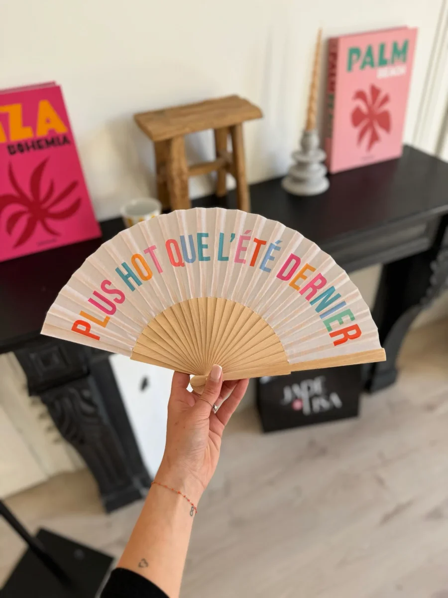 Éventail "Plus hot que l'été dernier" – Image 2