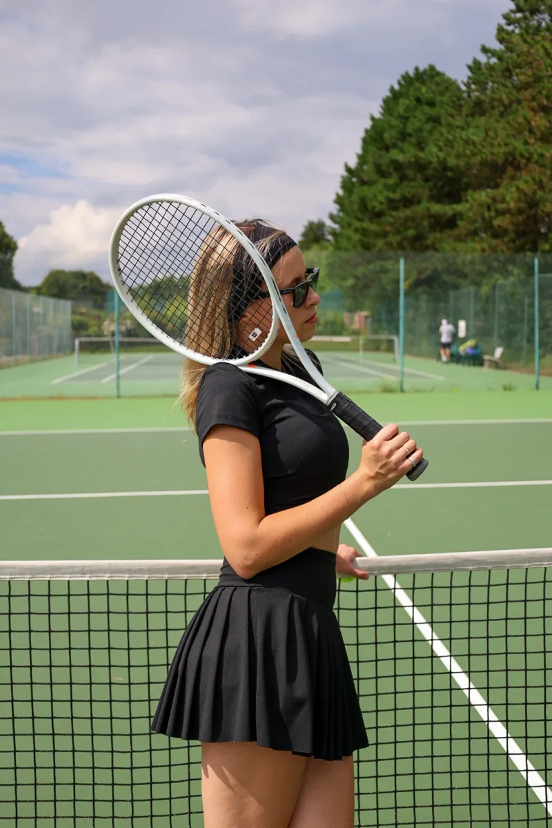 T-shirt croptop de sport noir – Image 4