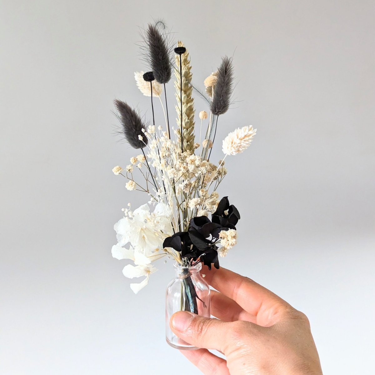 Mini bouquet de fleurs séchées pour décoration de table évènementielle, Chess – Image 4