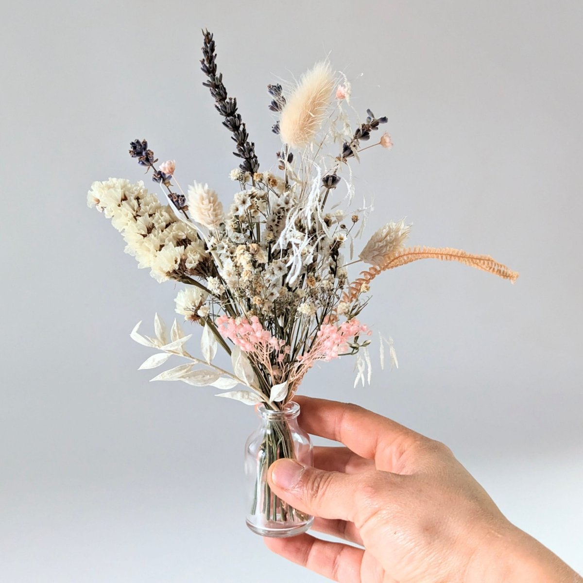 Mini bouquet de fleurs séchées pour décoration de table évènementielle, Rosae – Image 4