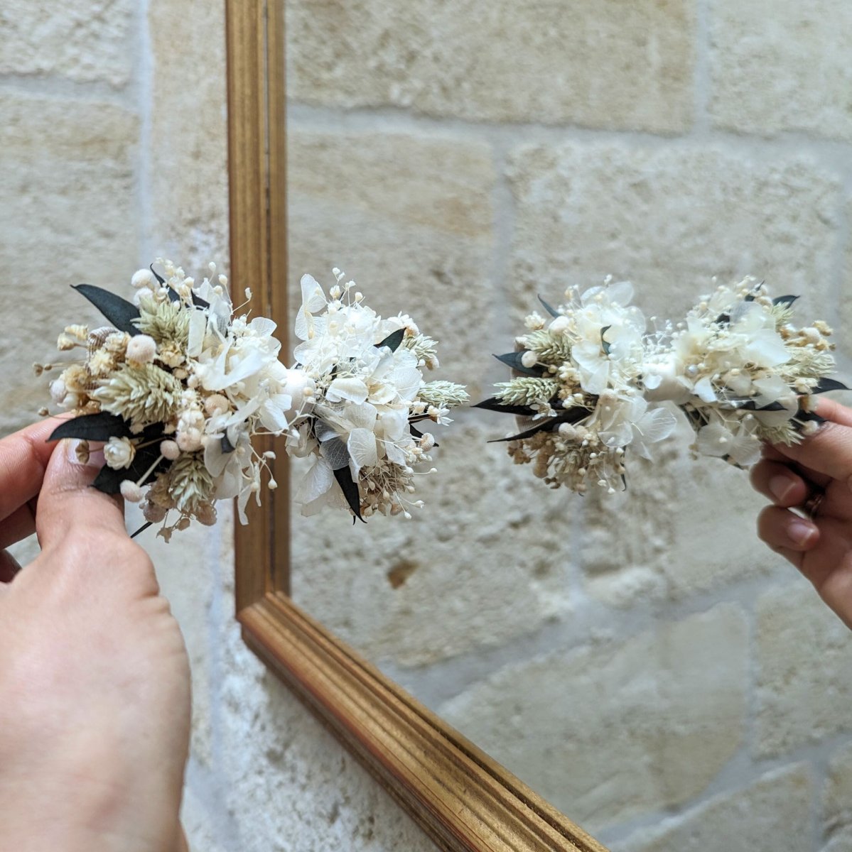 Nœud papillon de marié artisanal en fleurs stabilisées aux nuances blanc, vert, Inès – Image 5