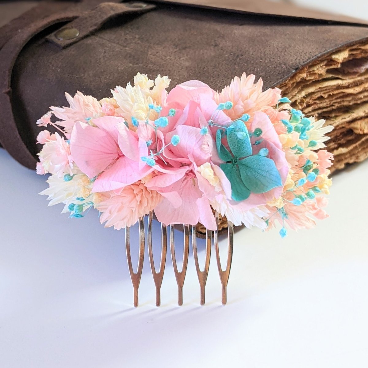 Peigne à cheveux fleuri pour coiffure de mariage en fleurs séchées roses, Candy – Image 2