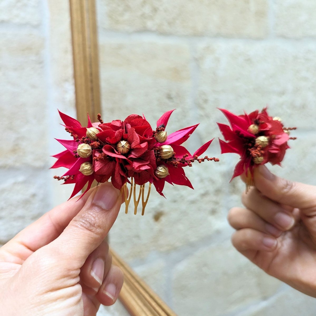 Peigne à cheveux fleuri pour coiffure de mariage en fleurs stabilisées aux couleurs vives, Joyce – Image 4