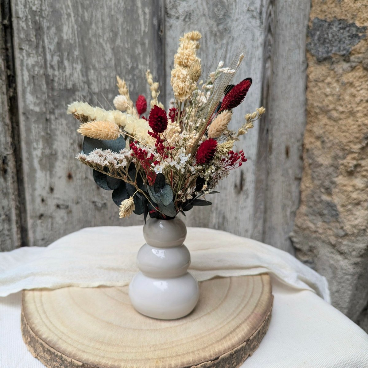 Petit bouquet de fleurs séchées aux couleurs rouges et vertes, Sofia – Image 4