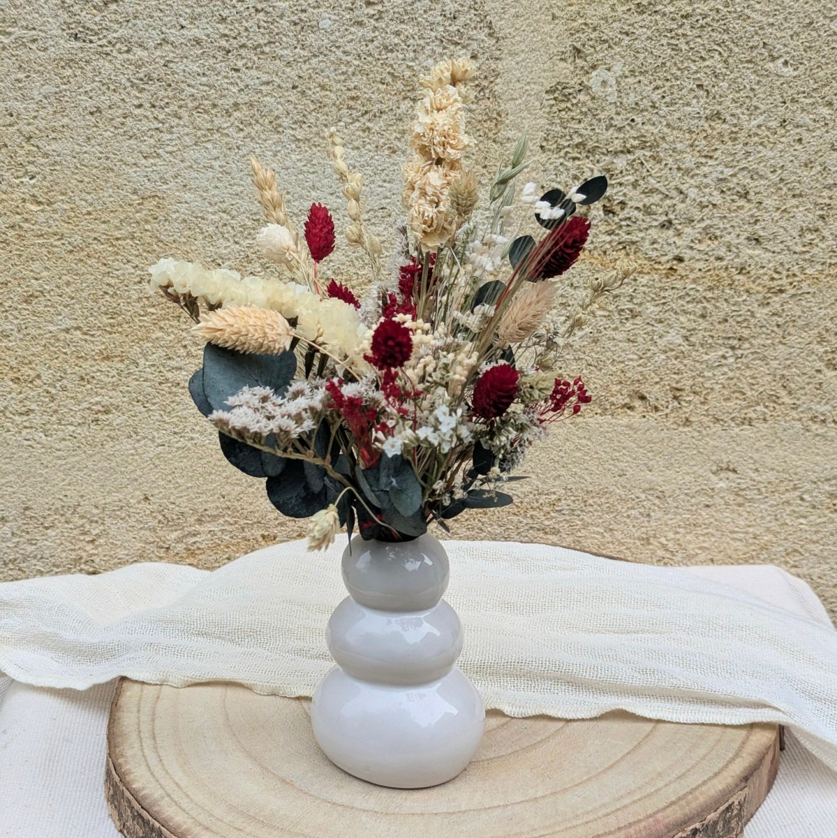 Petit bouquet de fleurs séchées aux couleurs rouges et vertes, Sofia – Image 5