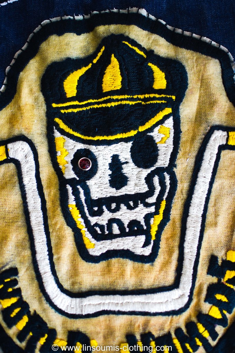 2nd version "Behind bars" chainstitched by hand Levi's Jacket/ Veste levis vintage brodée main et patchée – Image 3