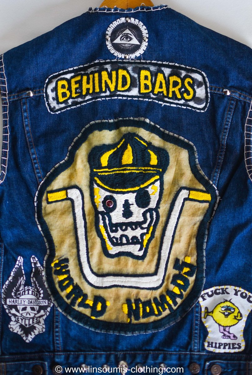 2nd version "Behind bars" chainstitched by hand Levi's Jacket/ Veste levis vintage brodée main et patchée – Image 4