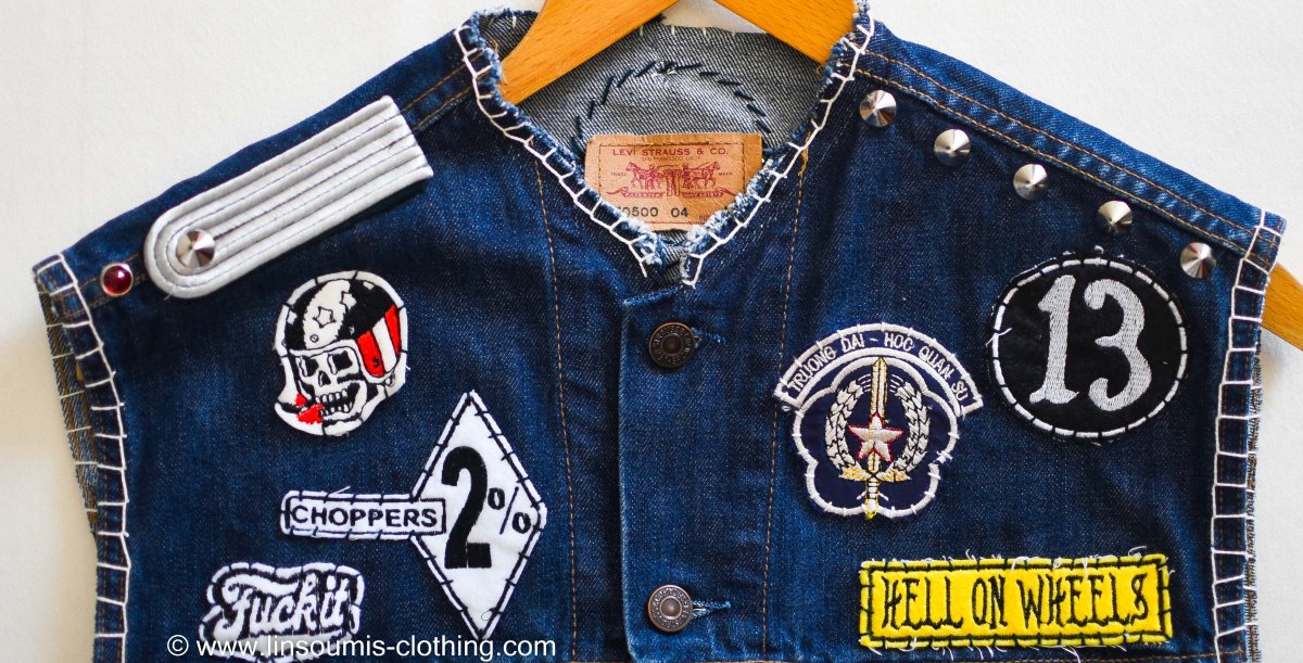 2nd version "Behind bars" chainstitched by hand Levi's Jacket/ Veste levis vintage brodée main et patchée – Image 8