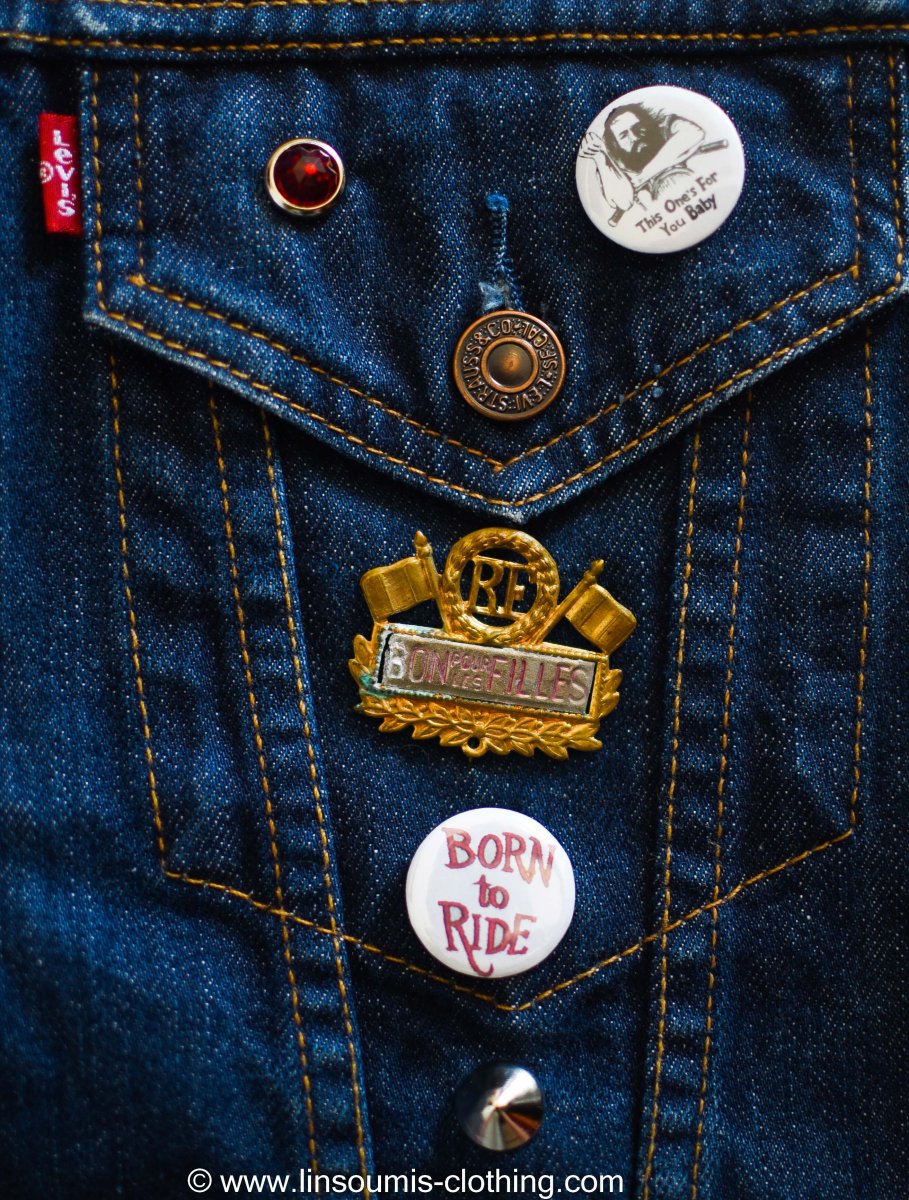 2nd version "Behind bars" chainstitched by hand Levi's Jacket/ Veste levis vintage brodée main et patchée – Image 7