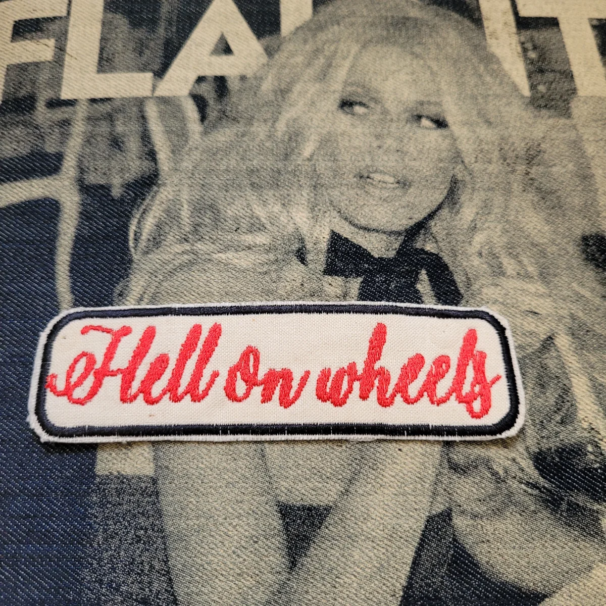 Patch Brodé "Hell on wheels" Perfect on your cut EN COTON – Image 5