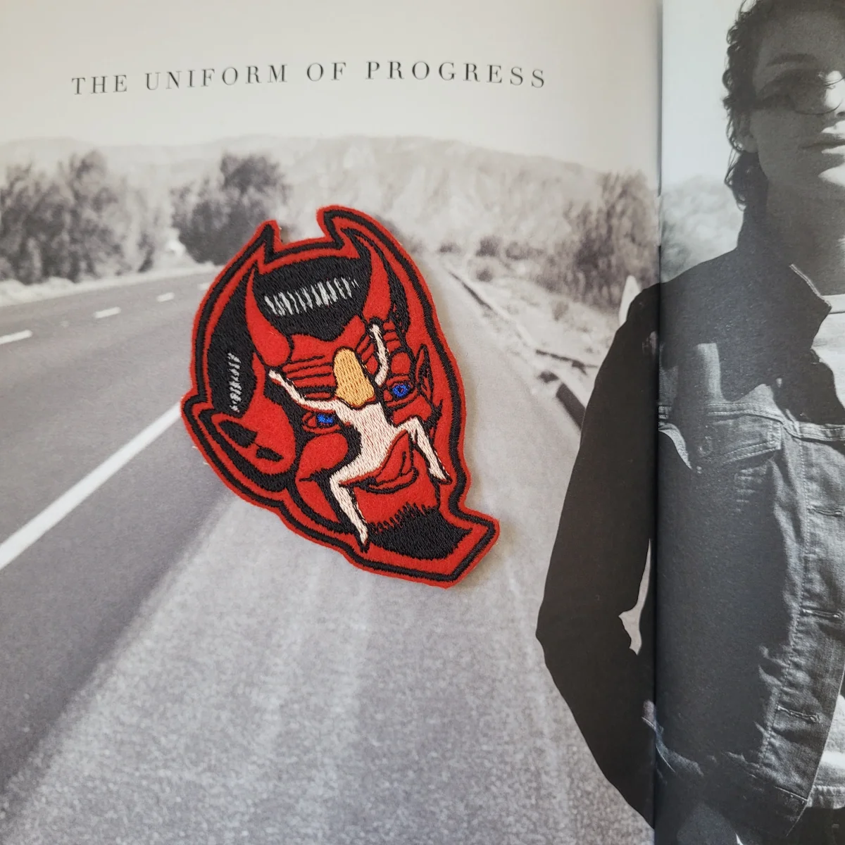 Patch Brodé" Woman on devil's tong" – Image 4