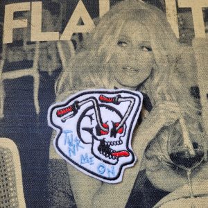 Patch brodé "Turn me on" version blue word