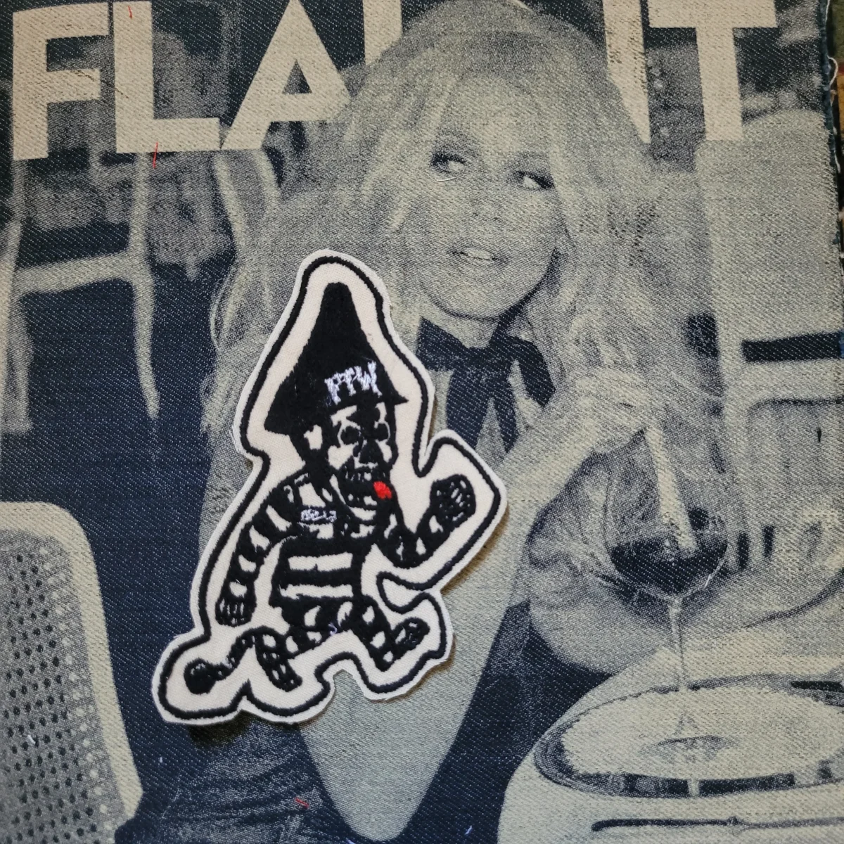 Patch Brodé "Prisonnier weirdo FTW" EN VIEUX TISSU COTON – Image 8