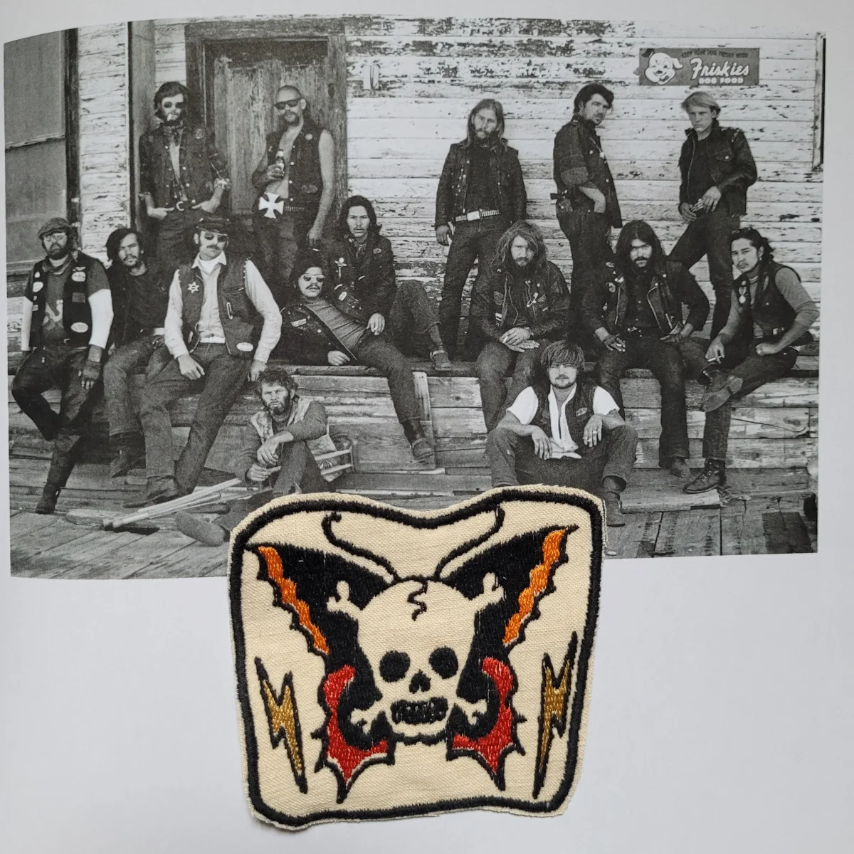 Patch brodé " Butterfly" SUR VIEUX TISSU COTON – Image 3