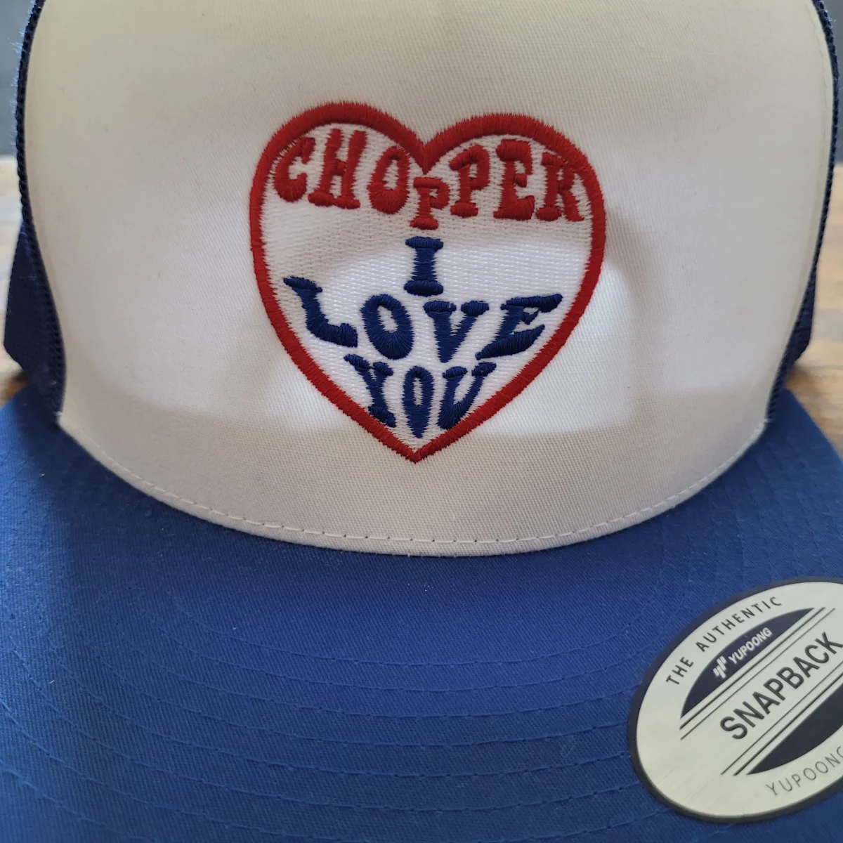 Trucker Cap Brodée "CHOPPER I LOVE YOU" Version Fond Blanc / Bleu – Image 8
