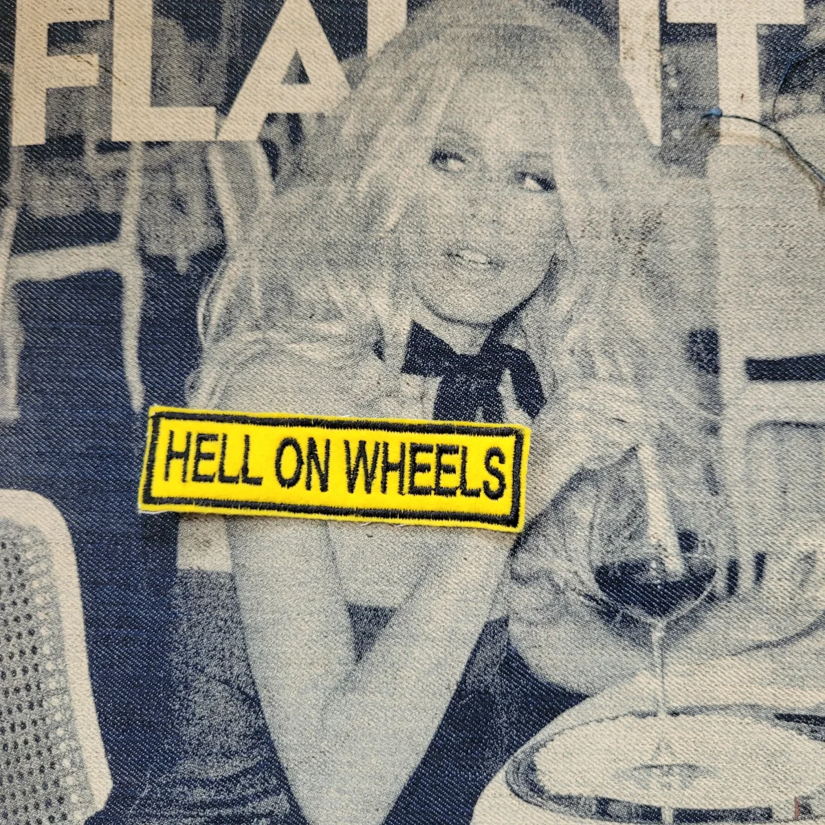 Patch Brodé "Hell On Wheels" (Version Jaune)