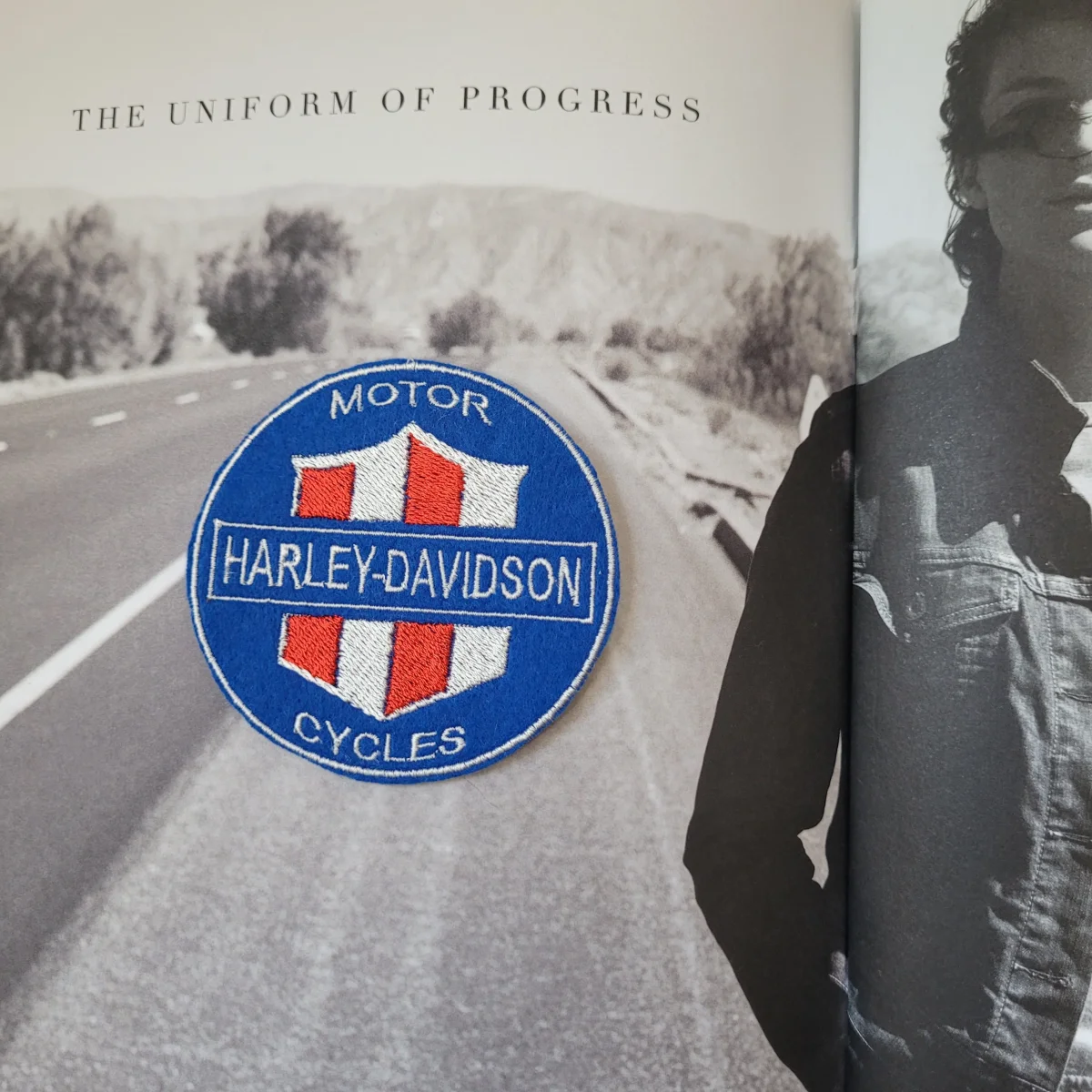 Patch Brodé"Harley Davidson Motor Cycles" ( version bleue rond) – Image 4