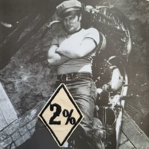 Patch Brodé "2%" EN VIEUX TISSU COTON