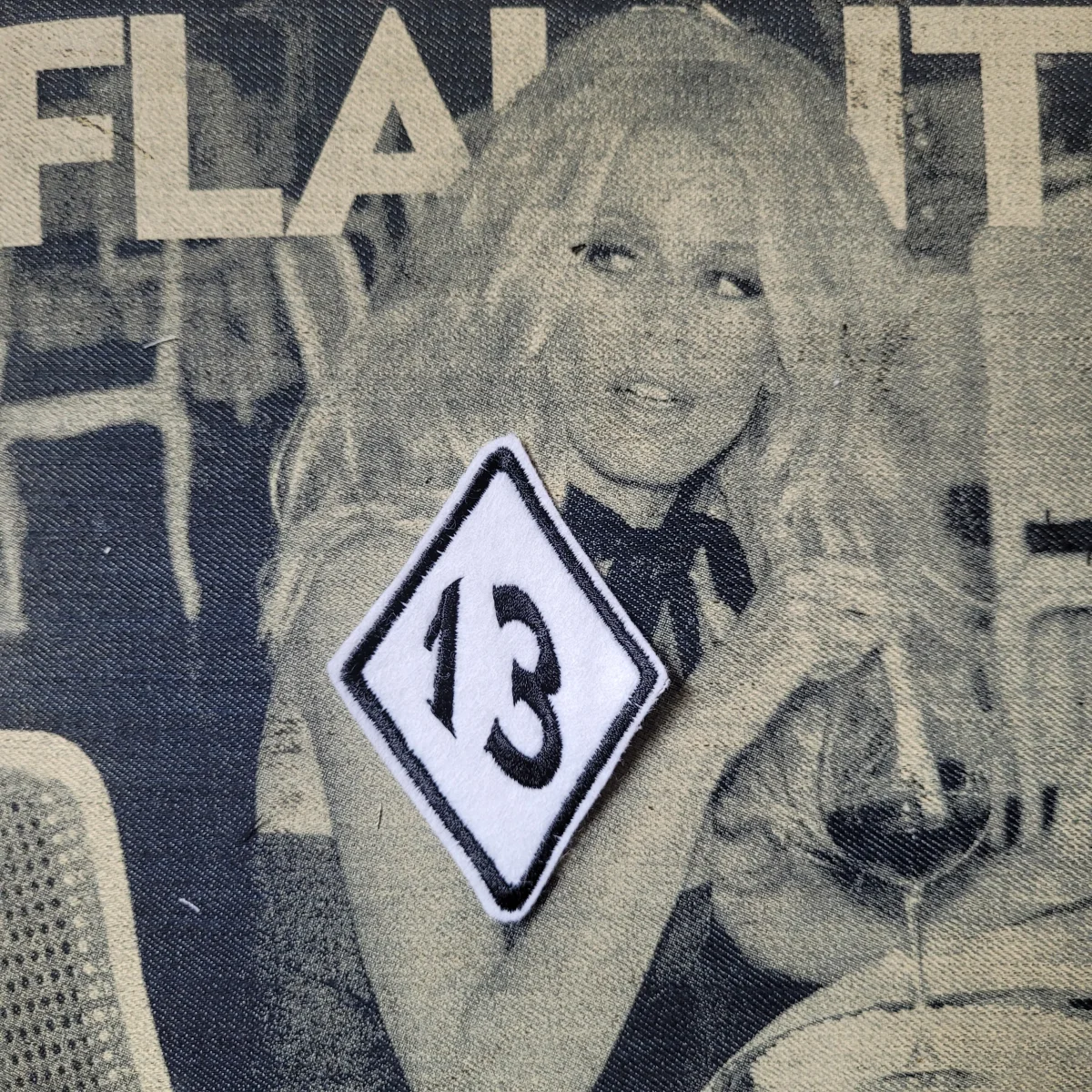 Patch Brodé "13" LOSANGE (Version Blanche) – Image 2